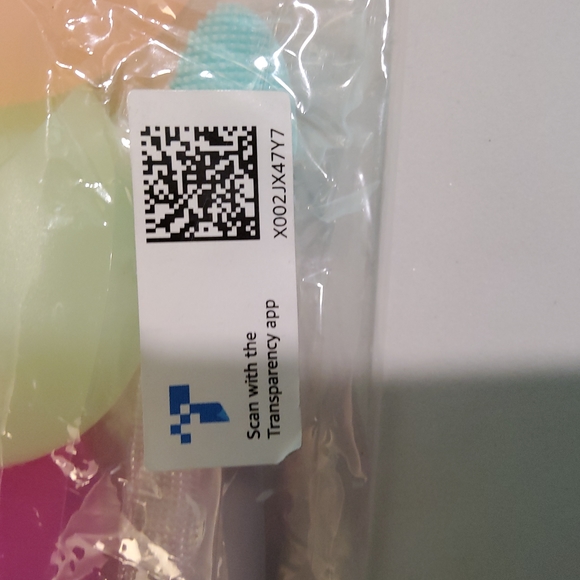 4pk Silicone Facialsrubbers with Lip Scrubber - Picture 5 of 6